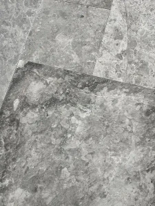 1304.