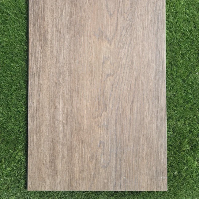 Przejdź do produktu Gres tarasowy 20mm drewnopodobny Monreal Brown 120x40x2 cm
