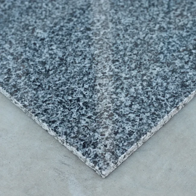 Przejdź do produktu Płytka granitowa Dark Grey New G654 poler 30,5x61x1