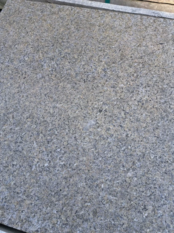 472.