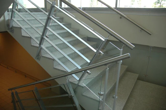 Przejdź do produktu Stopnica granitowa płomień G603 275x30x2